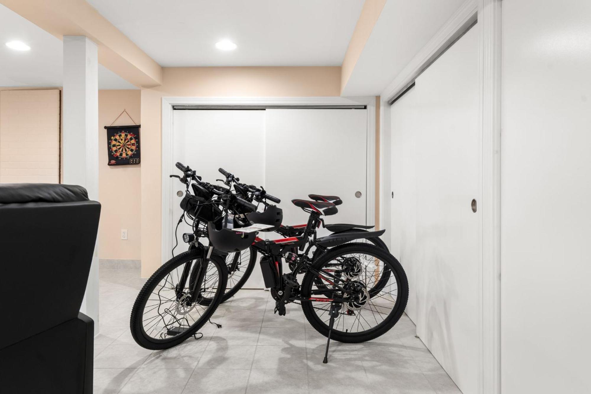 Hot Tub, Electric Bikes, Solo Stove, Projector, Smores 마블헤드 외부 사진